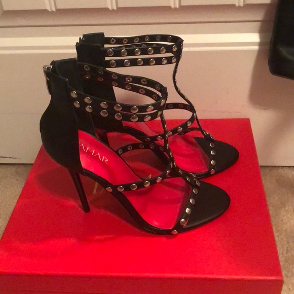 Shoes - Picture 3 of 4